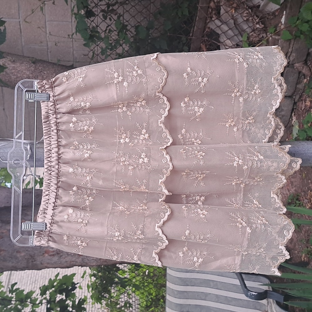 Beige lace skirt